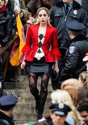 Scopri i Collant Emilio Cavallini indossati da Lady Gaga nei panni di Harley Quinn sul set dell'imminente Joker